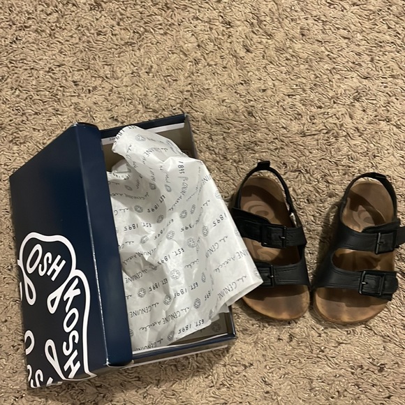 OshKosh toddler sandals - Picture 7 of 7
